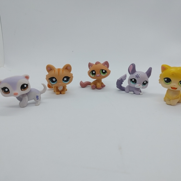 Littlest Pet Shop Other - Littlest Pet Shop Set of 5 Animals